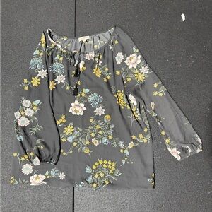 🌸 LOFT Outlet Floral Tassel Blouse – Size Large 🌸